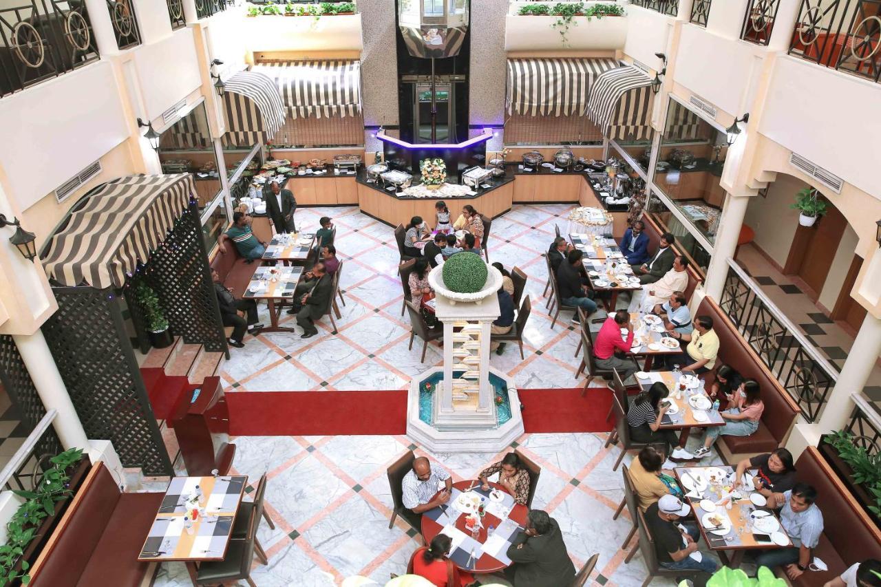 Al Seef Hotel Charjah Extérieur photo