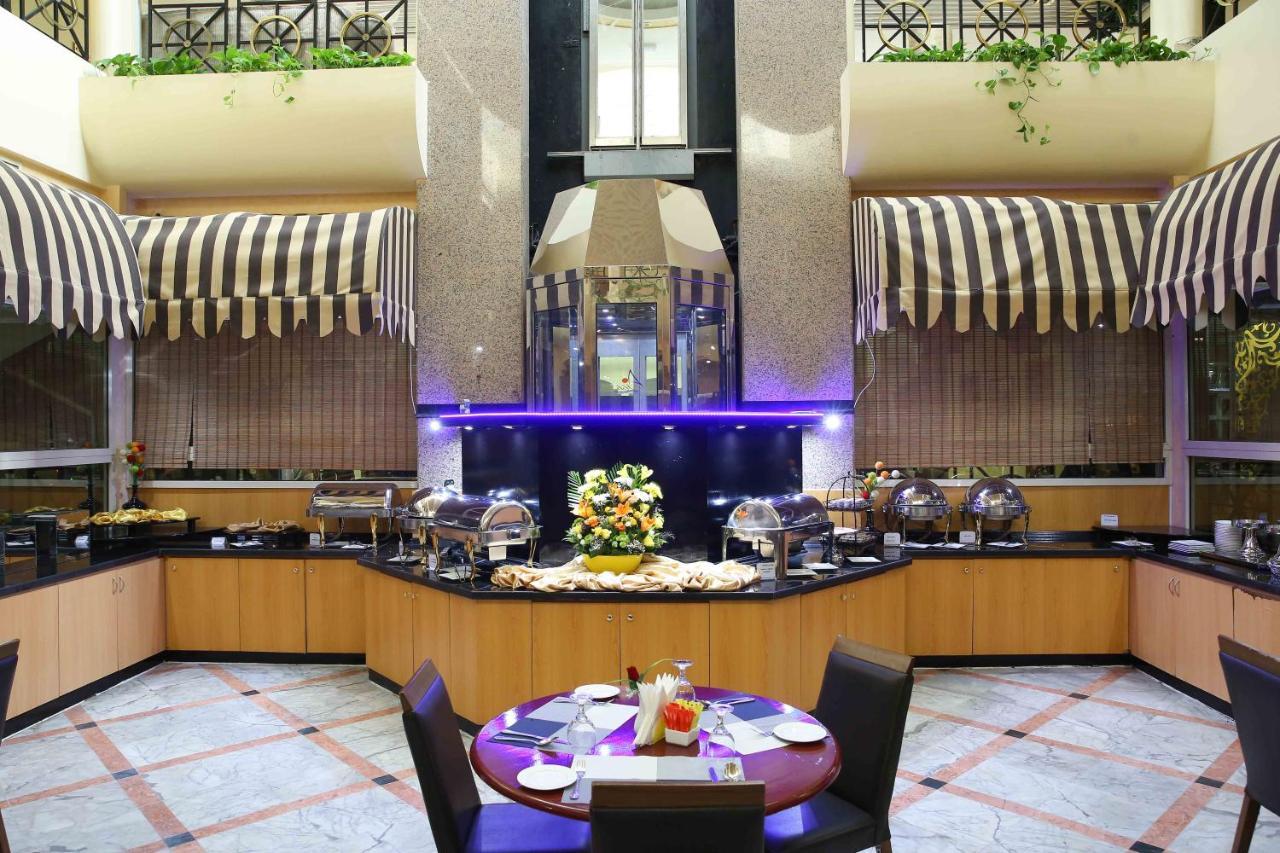 Al Seef Hotel Charjah Extérieur photo