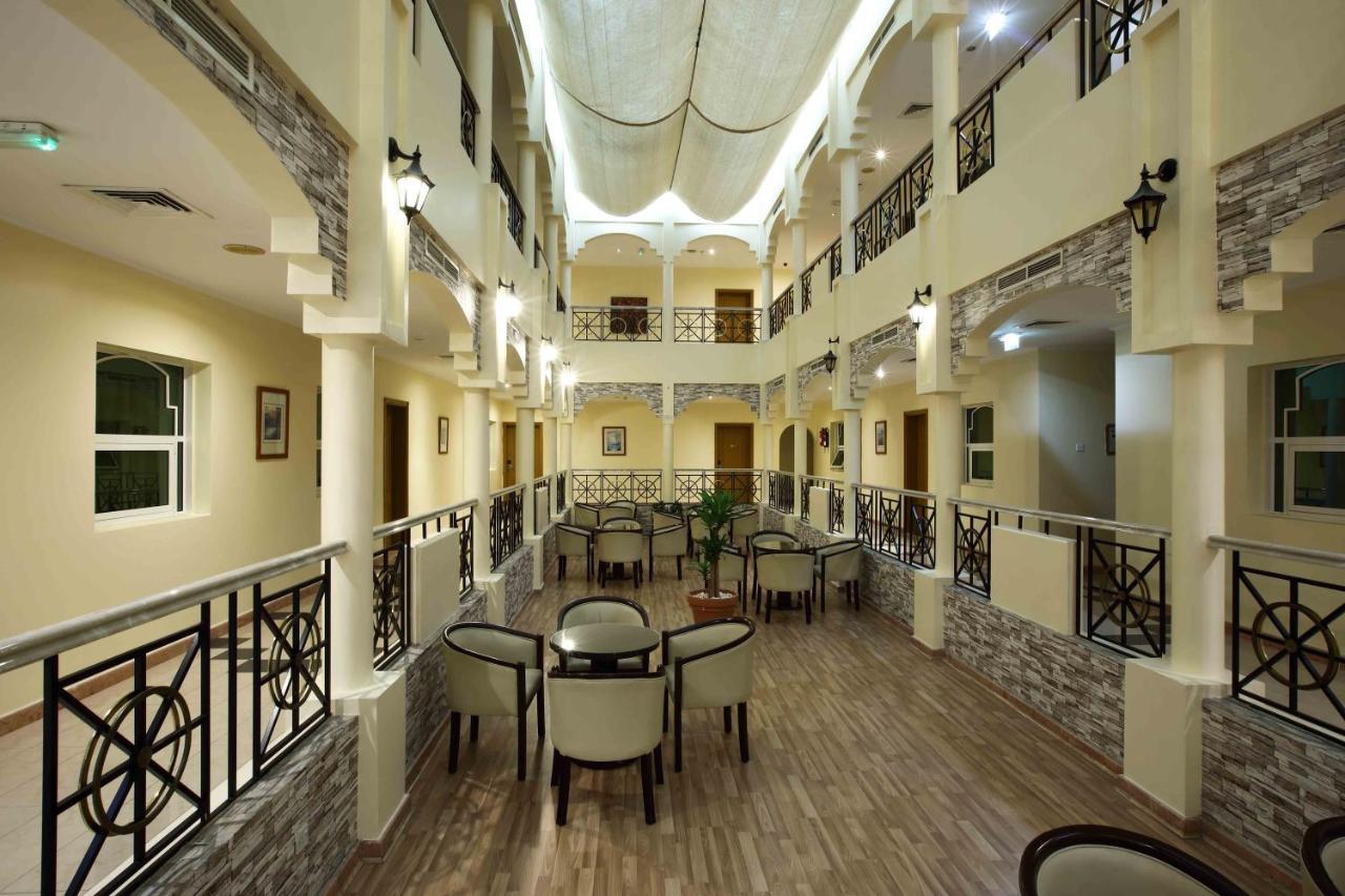 Al Seef Hotel Charjah Extérieur photo